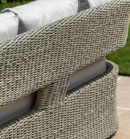 Alva Sofa
