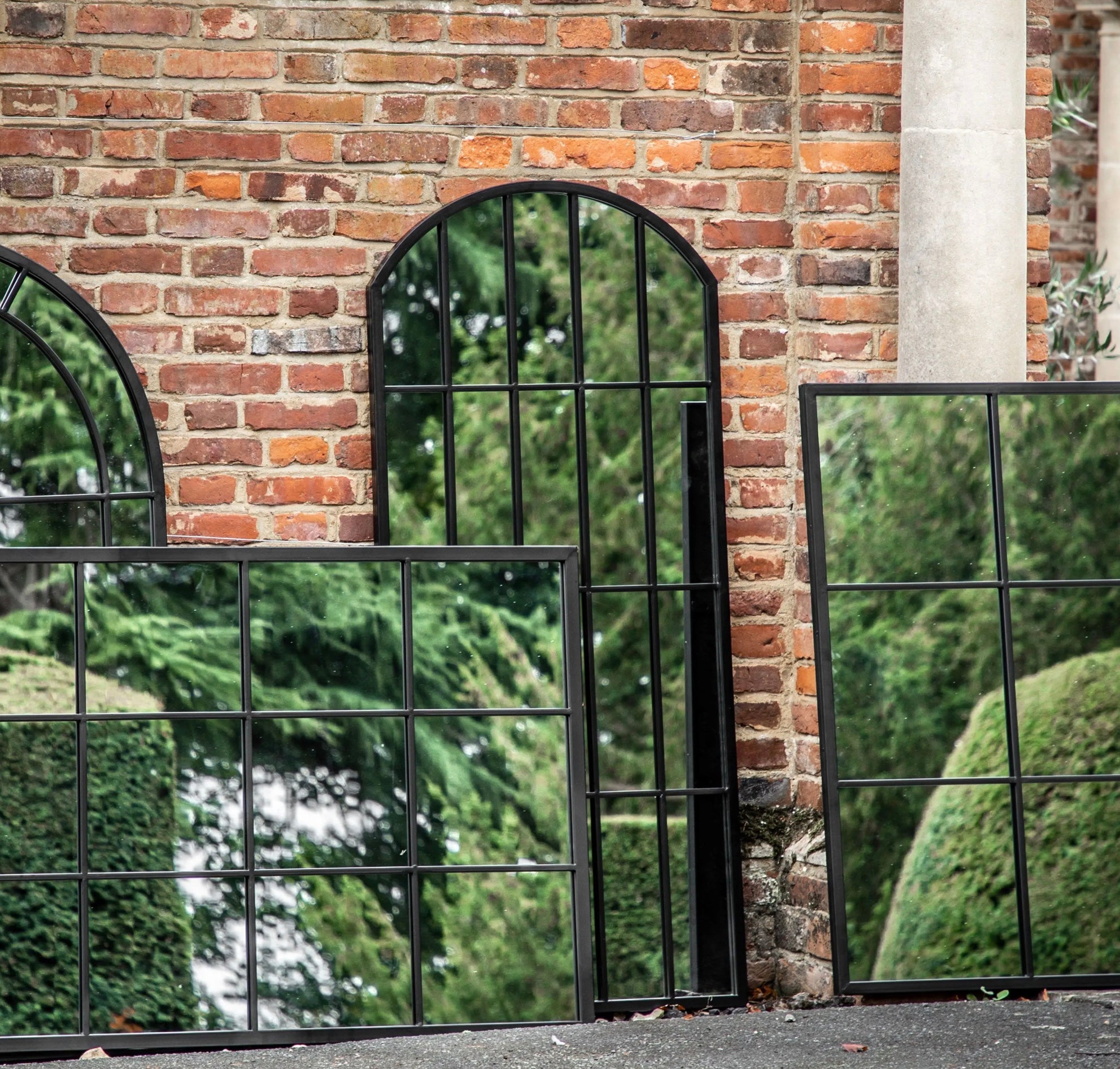 Arch Top Outdoor Metal Black Mirror