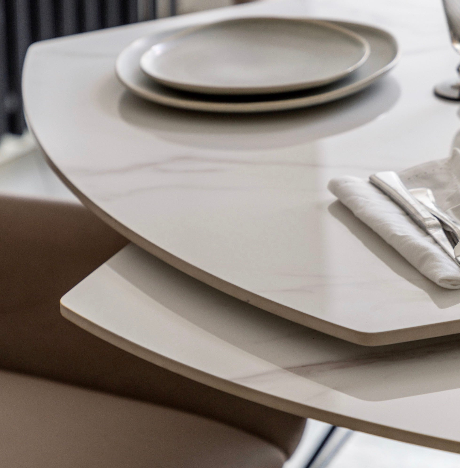 Brezzo Extendable Dining Table