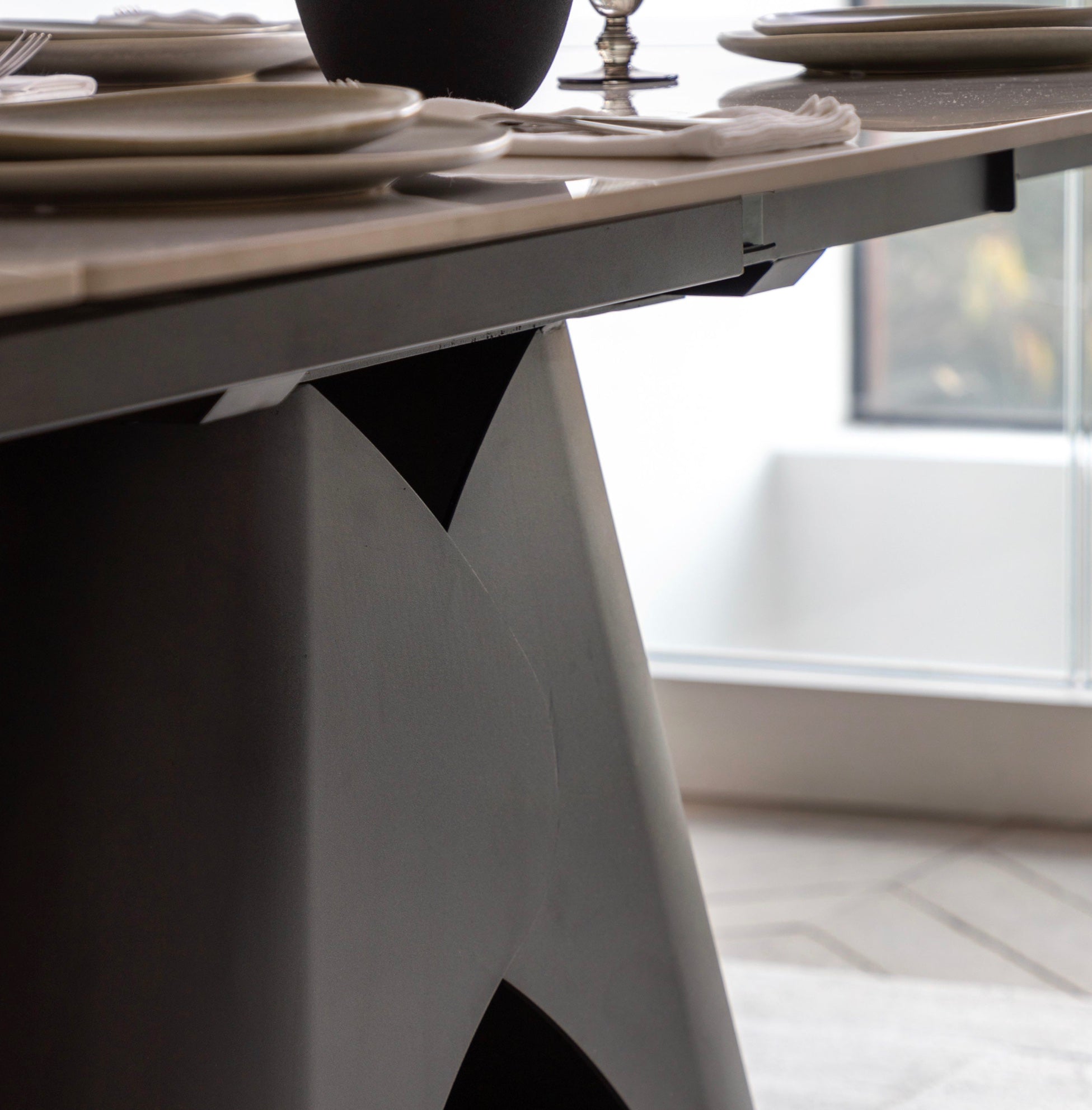 Brezzo Extendable Dining Table