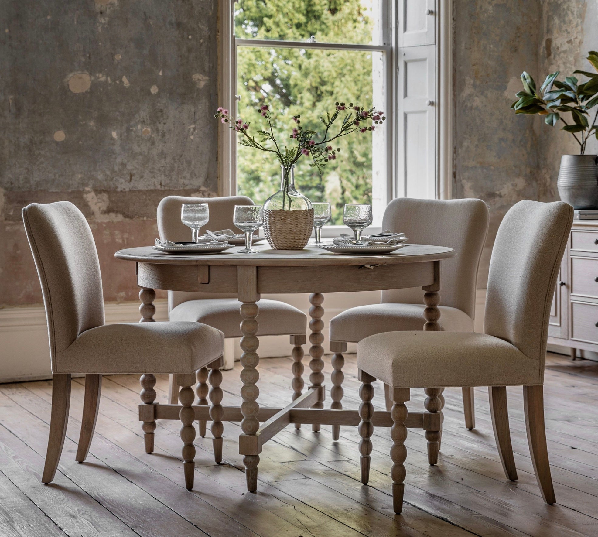 Artisan Lime Wash Round Oak Extending Dining Table