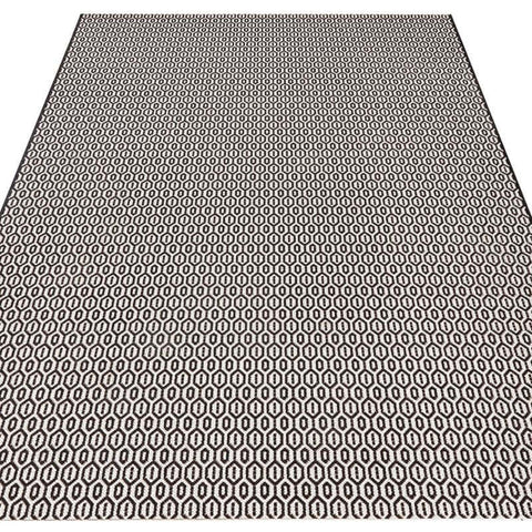 Indoor Outdoor Coin Rug – Geometric Design