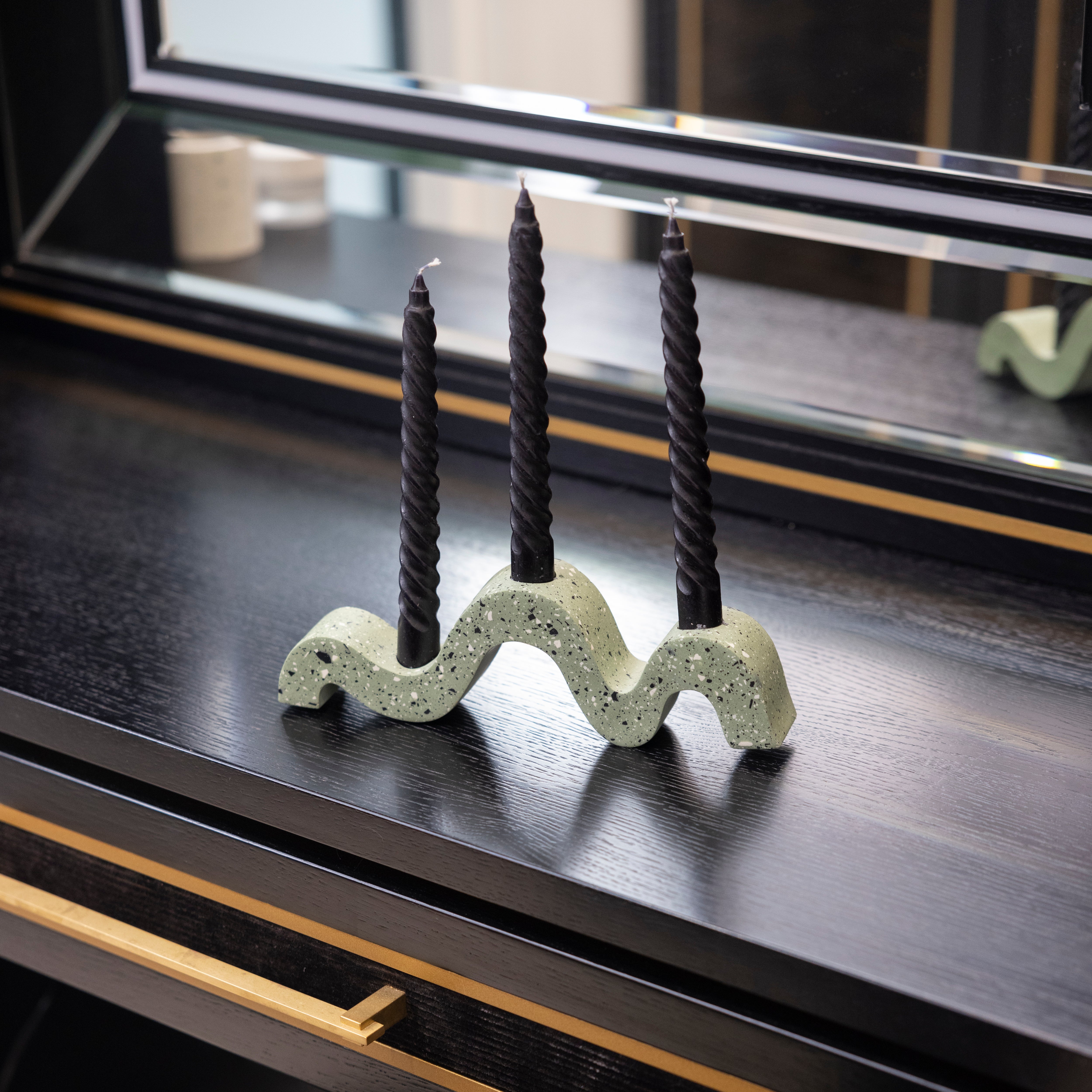Wavy Candlestick