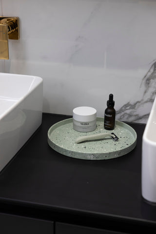 XL Edged Circle Tray