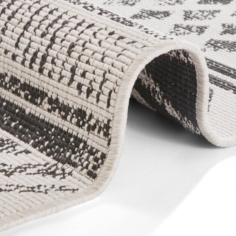 Reversible Geometric Indoor-Outdoor Flatweave Rug