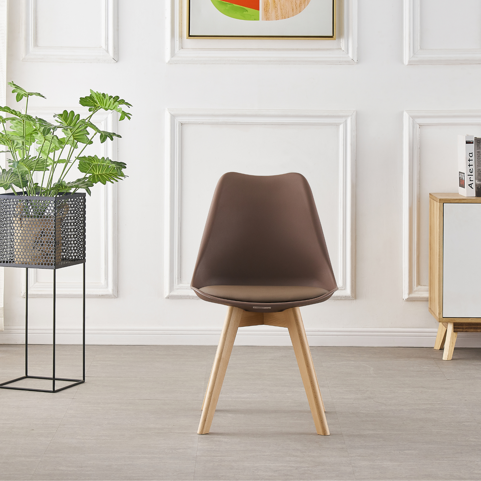 White Halo Dining Table & Set of 4 Lorenzo Jamie Tulip Dining Chairs with Padded Seat