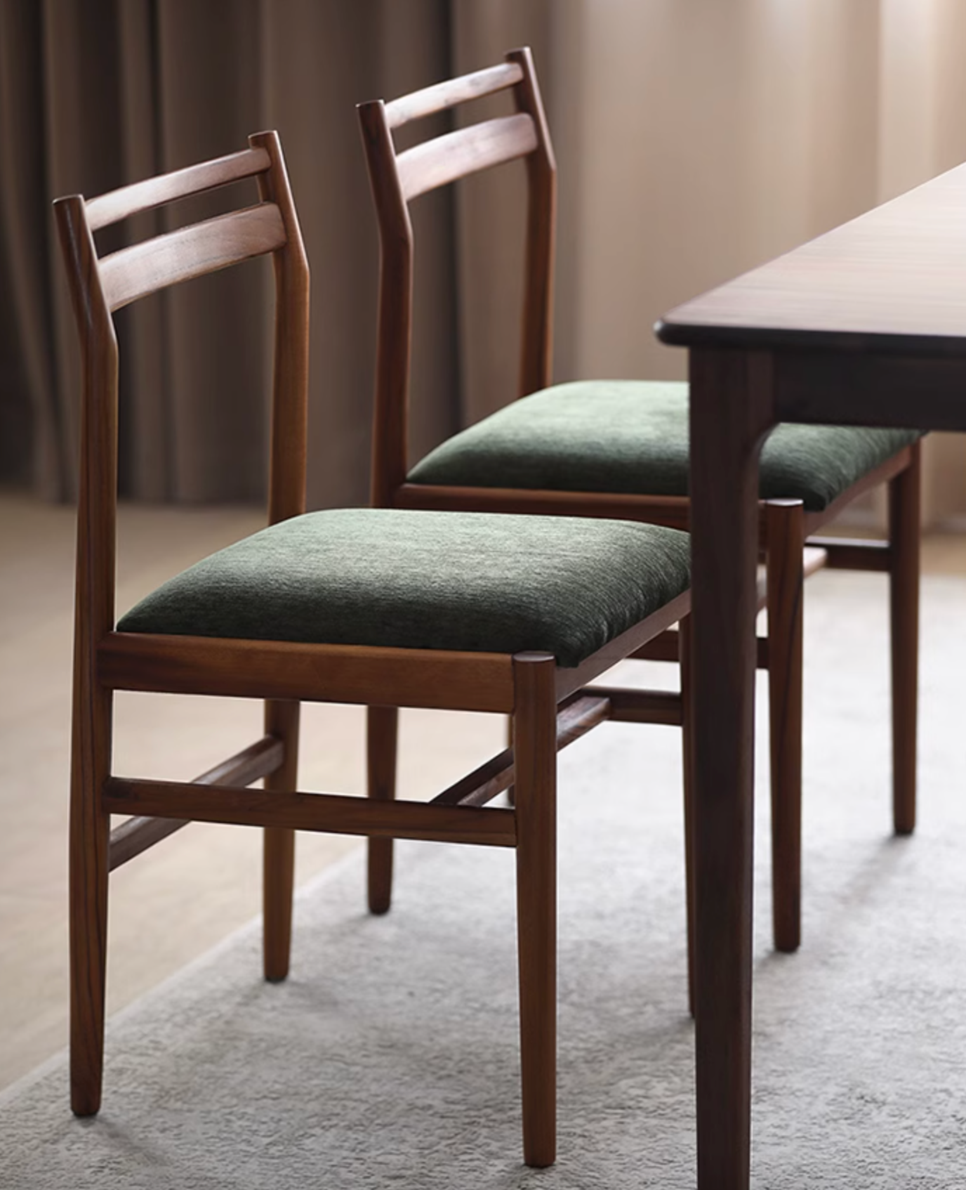 Classic Itao Dining Chair, Oak