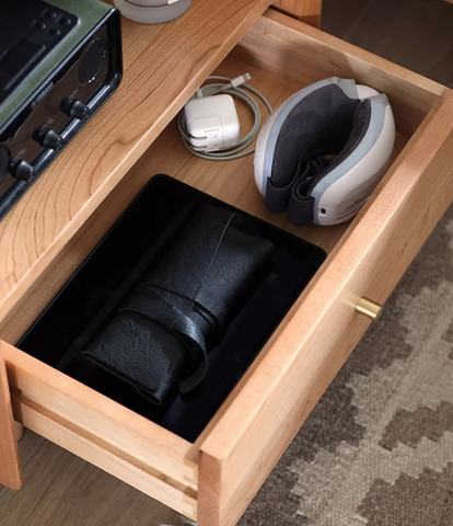 Devin Bedside Table, Solid Wood｜ DC Concept