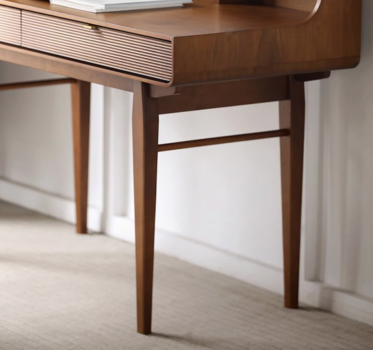 Moran Carved Office Desk, Solid Wood｜ DC Concept