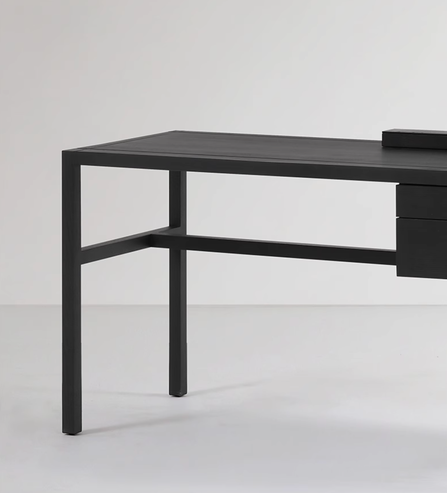 Jottergoods Office Desk, Black｜ DC Concept