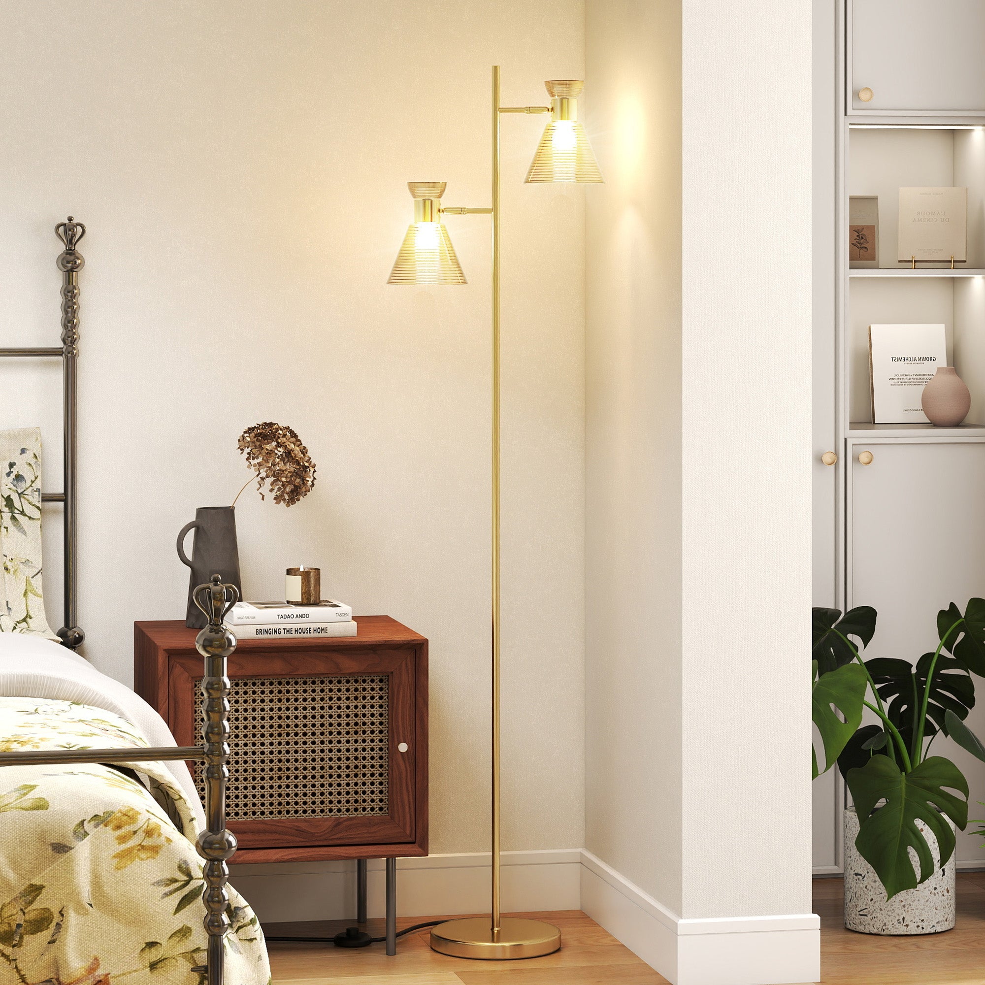 HOMCOM Floor Lamp with Adjustable Dual Head, Modern Standing Lamp with Floral Glass Shades and Foot Switch for Living Room Bedroom, E27 Socket, Bulb Not Included, Gold Tone
