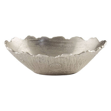 Albero small silver bowl with scalloped rim and hammered texture in a sleek small silver finish