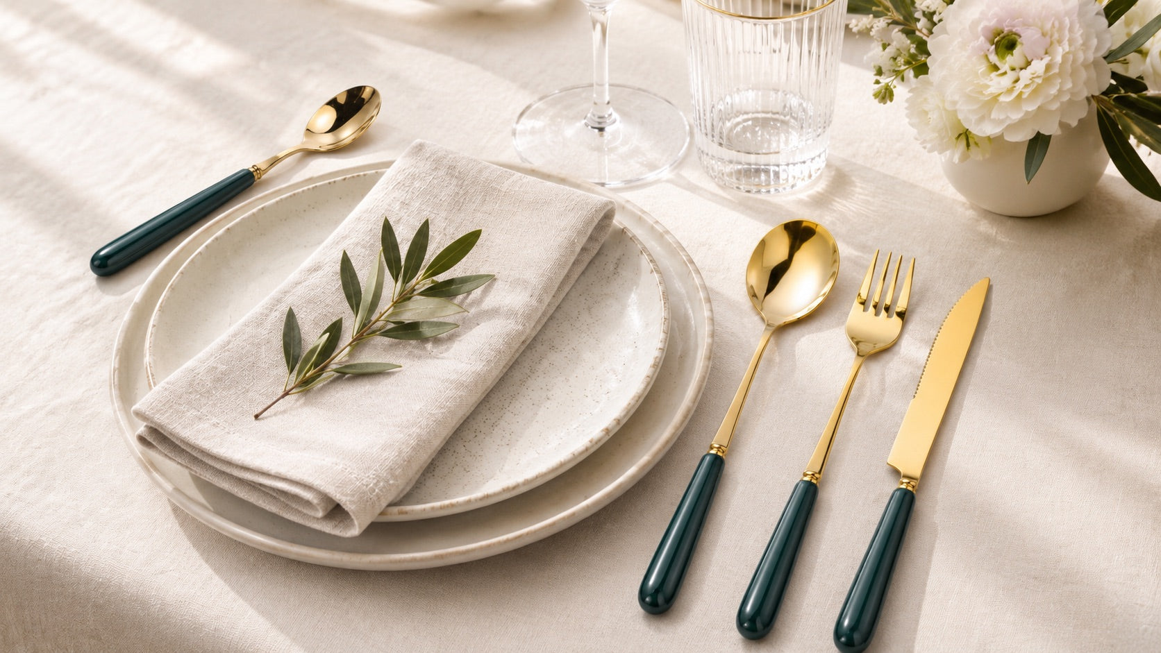 Aldermere 24-Piece Gold Cutlery Set – Forest Green