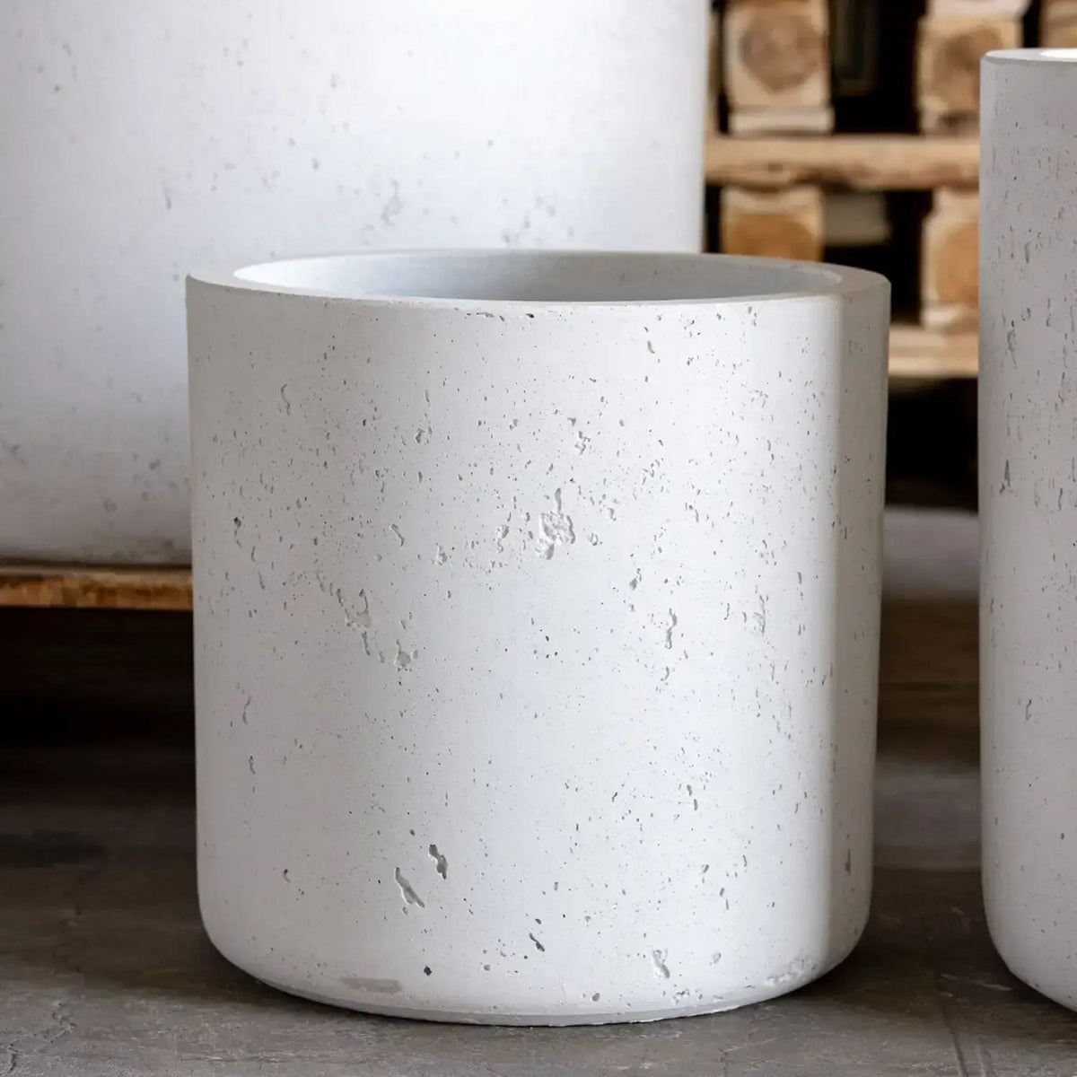 Aurella | White Mist – 20cm Medium Concrete Cylinder Planter – 4L Round Plant Pot