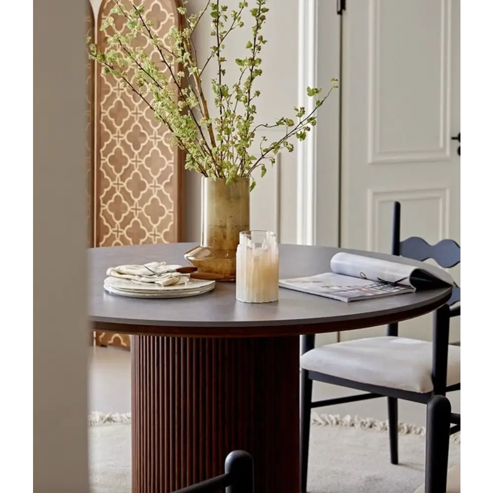 Bek Round Dining Table, Brown｜ DC Concept