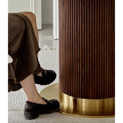 Bek Round Dining Table, Brown｜ DC Concept