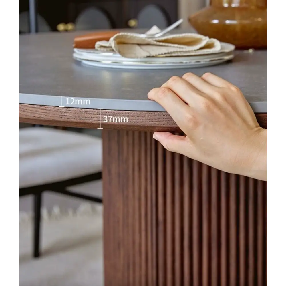 Bek Round Dining Table, Brown｜ DC Concept