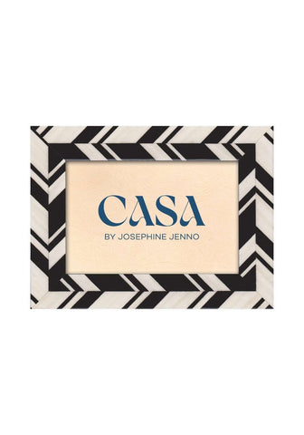 Black and white marquetry striped photo frame with chevron pattern and cream inner mat for 7x5 photos