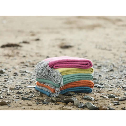 Boa Pure New Wool Throw - Pink - Throws & Blankets