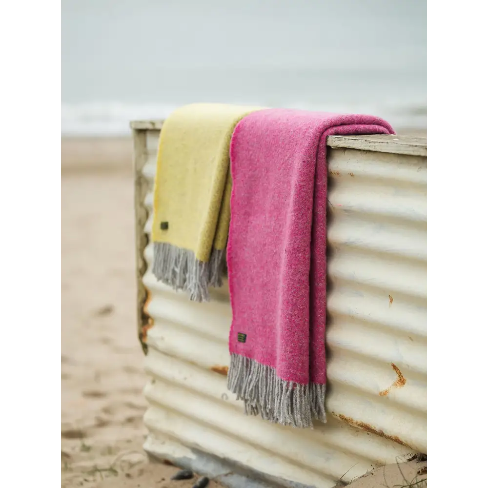 Boa Pure New Wool Throw - Pink - Throws & Blankets