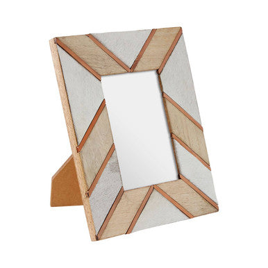 Bowerbird small braiding 4in x 6in photo frame with a geometrical white and light brown chevron wooden design