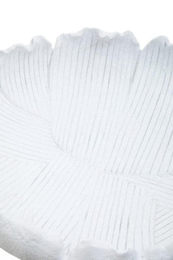 White textured bowl broc made of ceramic with a ribbed surface and scalloped rim for stylish serving