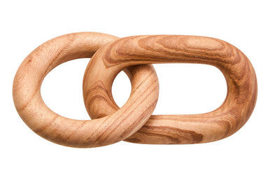 Light brown cato natural wood 2 link chain decor featuring a natural wood grain pattern for rustic style display