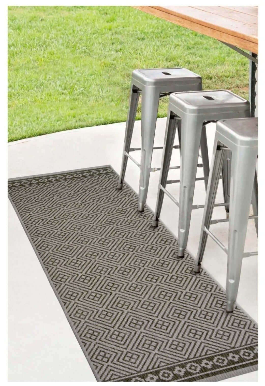 Gray rectangular county geo grey indoor outdoor rug with geometric pattern and decorative borders