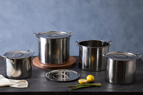 Crosse set of 4 classic silver stainless steel stock pots with lids and sturdy handles in varying sizes