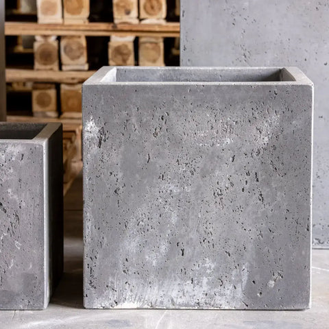 Cubrosa | Onyx Dusk – 20cm Medium Concrete Square Planter – 4L Cube Plant Pot