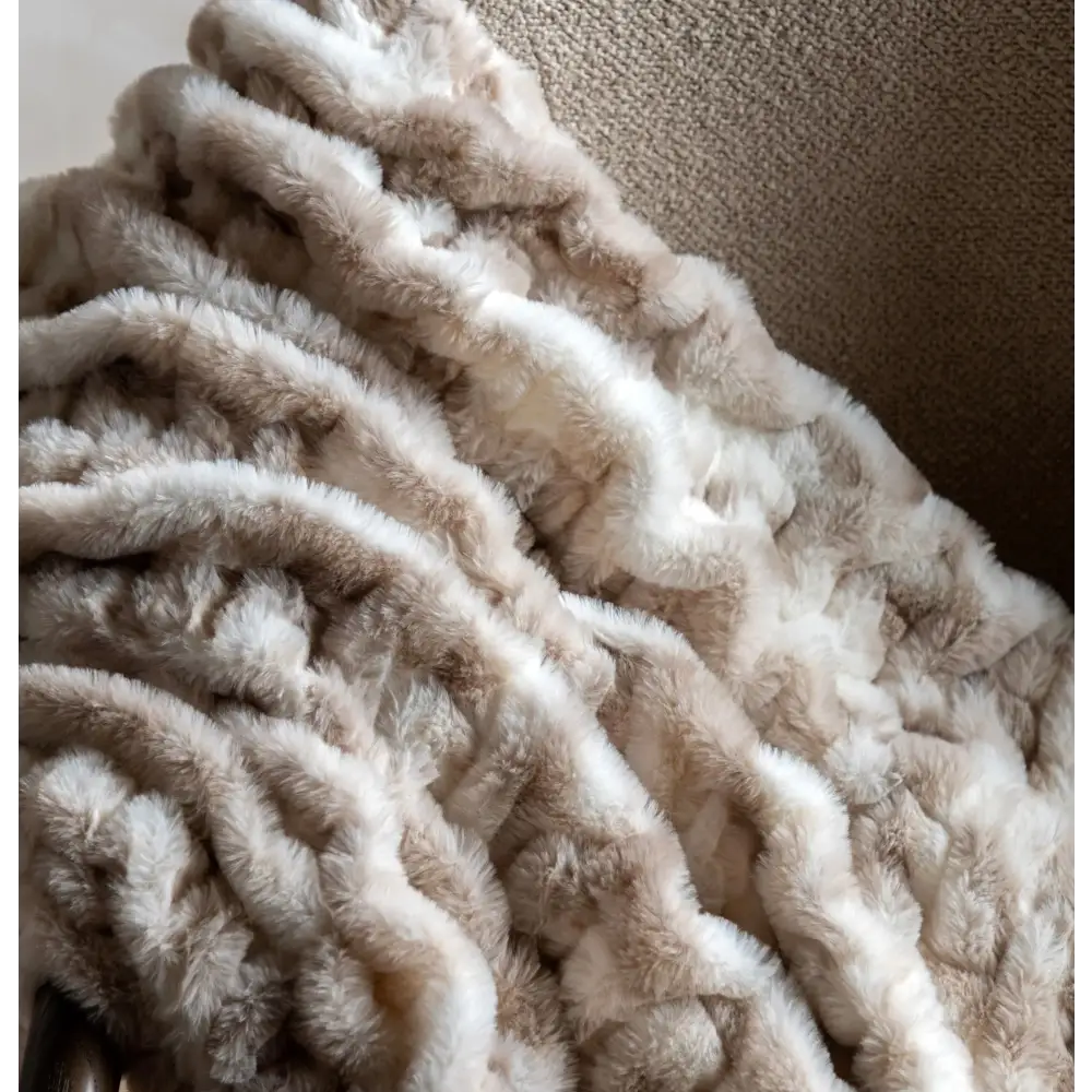 Deco Ruched Throw 170 cm x 130 cm Rabbit - throw
