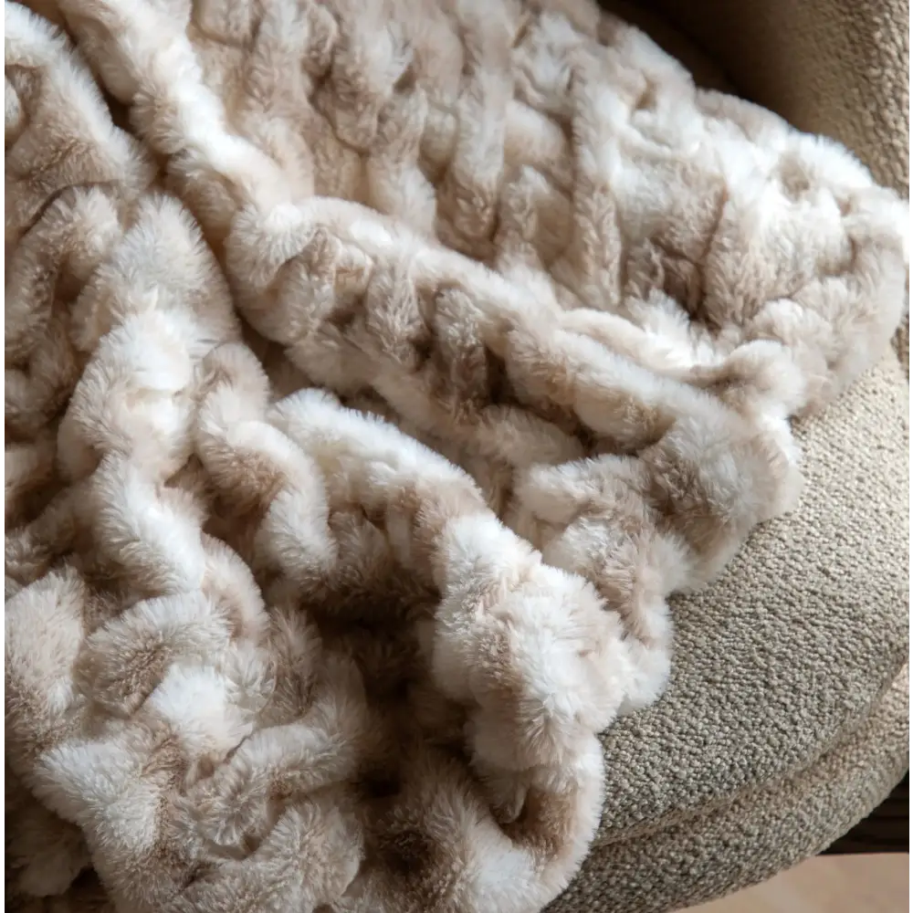 Deco Ruched Throw 170 cm x 130 cm Rabbit - throw