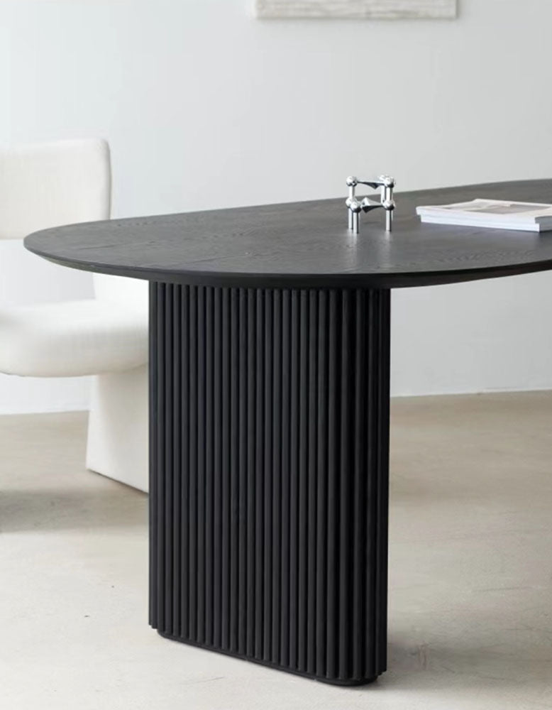 Ivar Oval Dining Table, Solid Wood｜ DC Concept