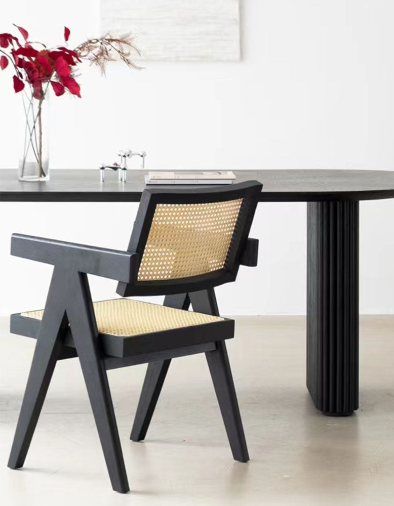 Ivar Oval Dining Table, Solid Wood｜ DC Concept