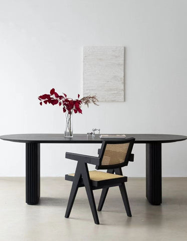 Ivar Oval Dining Table, Solid Wood｜ DC Concept