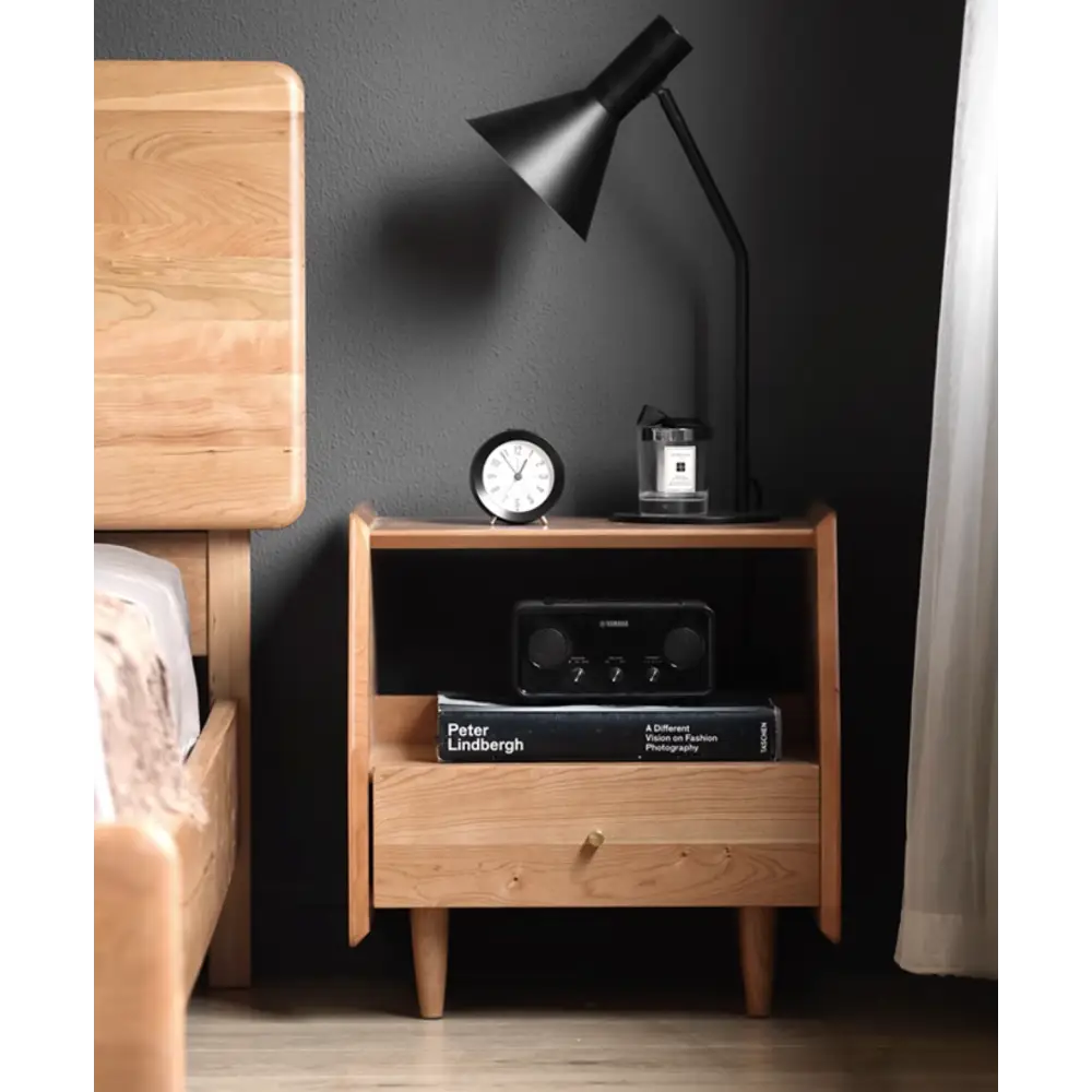 Devin Bedside Table, Solid Wood｜ DC Concept