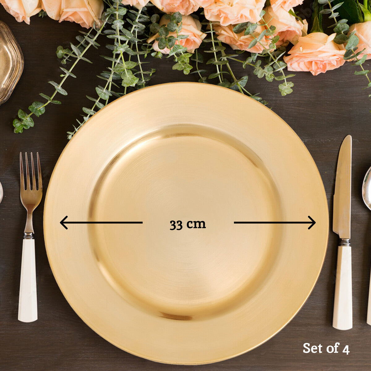 A sleek 33 cm wide gold charger plate with dia gold finish and subtle concentric ridges for elegant dining