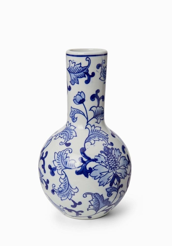 A set of 2 dutch delft classic blue and white porcelain vases with intricate floral patterns