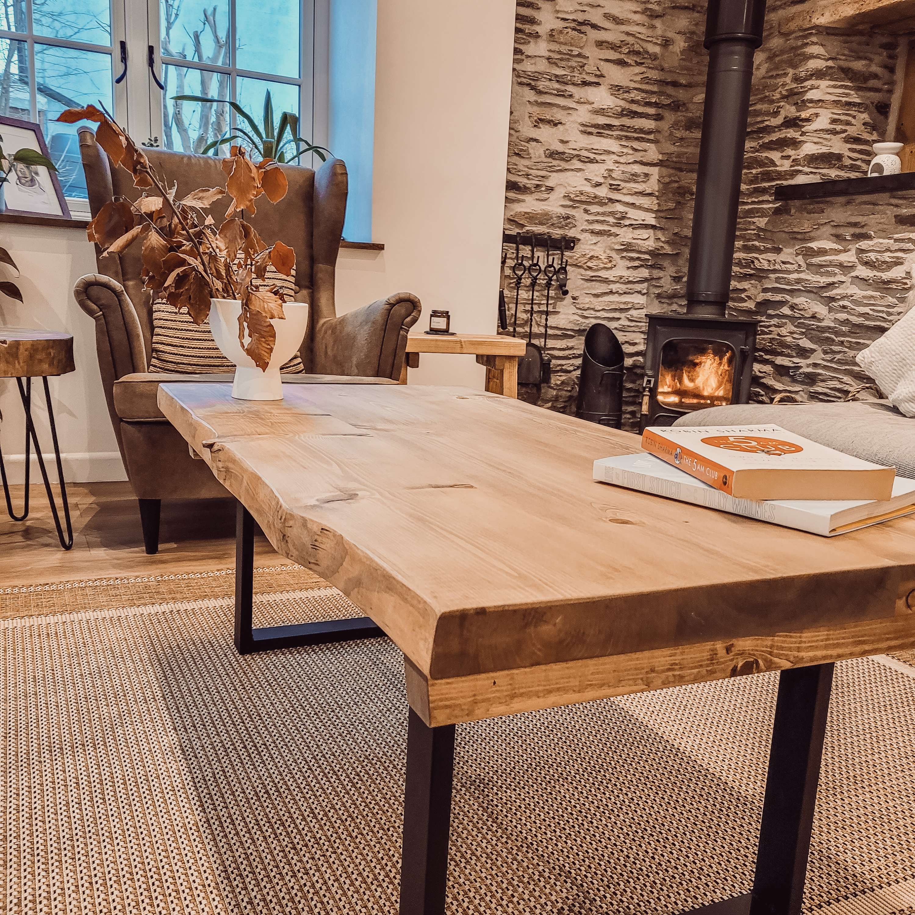 ALVA Live / Waney Edge Coffee Table With Metal Square Legs