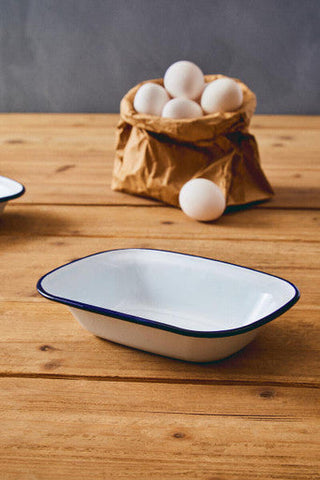 White enamel rectangular pie dish with navy blue rim perfect for baking pies from scratch 16cm size