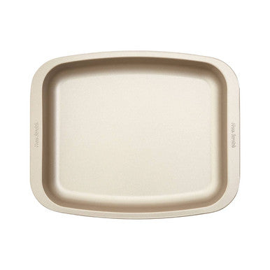 Beige from scratch 32cm roasting pan with rounded corners and non-stick coating for easy roasting meals