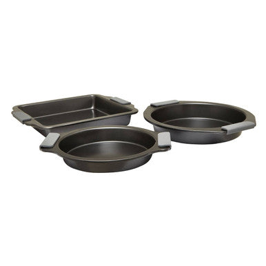Set of three non-stick black matte baking dishes with integrated handles from scratch set for easy baking