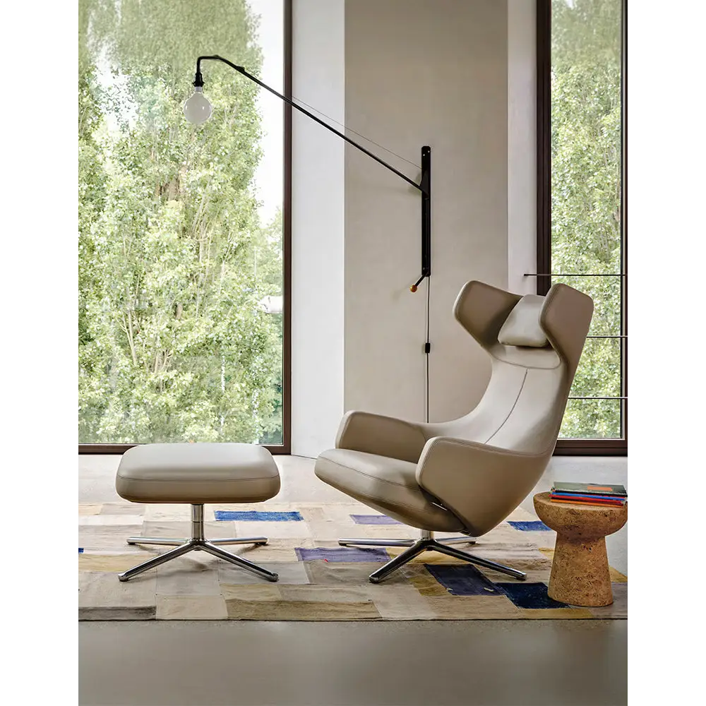 Ghoshal Egg Chair Wingback Lounge Chair With Recliner & Footstool - Swivel Chair