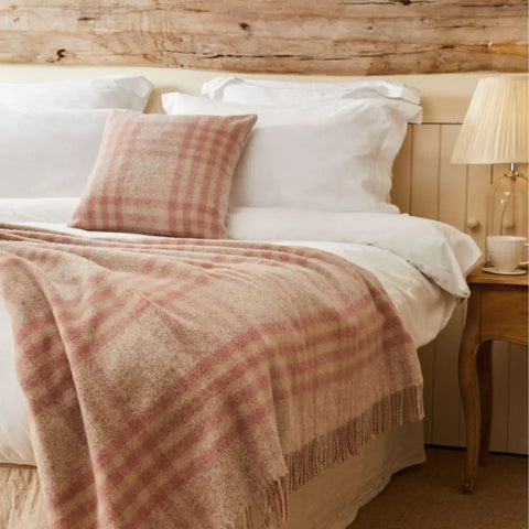 Hex XL Pure New Wool Throw - Dusky Pink - Throws & Blankets