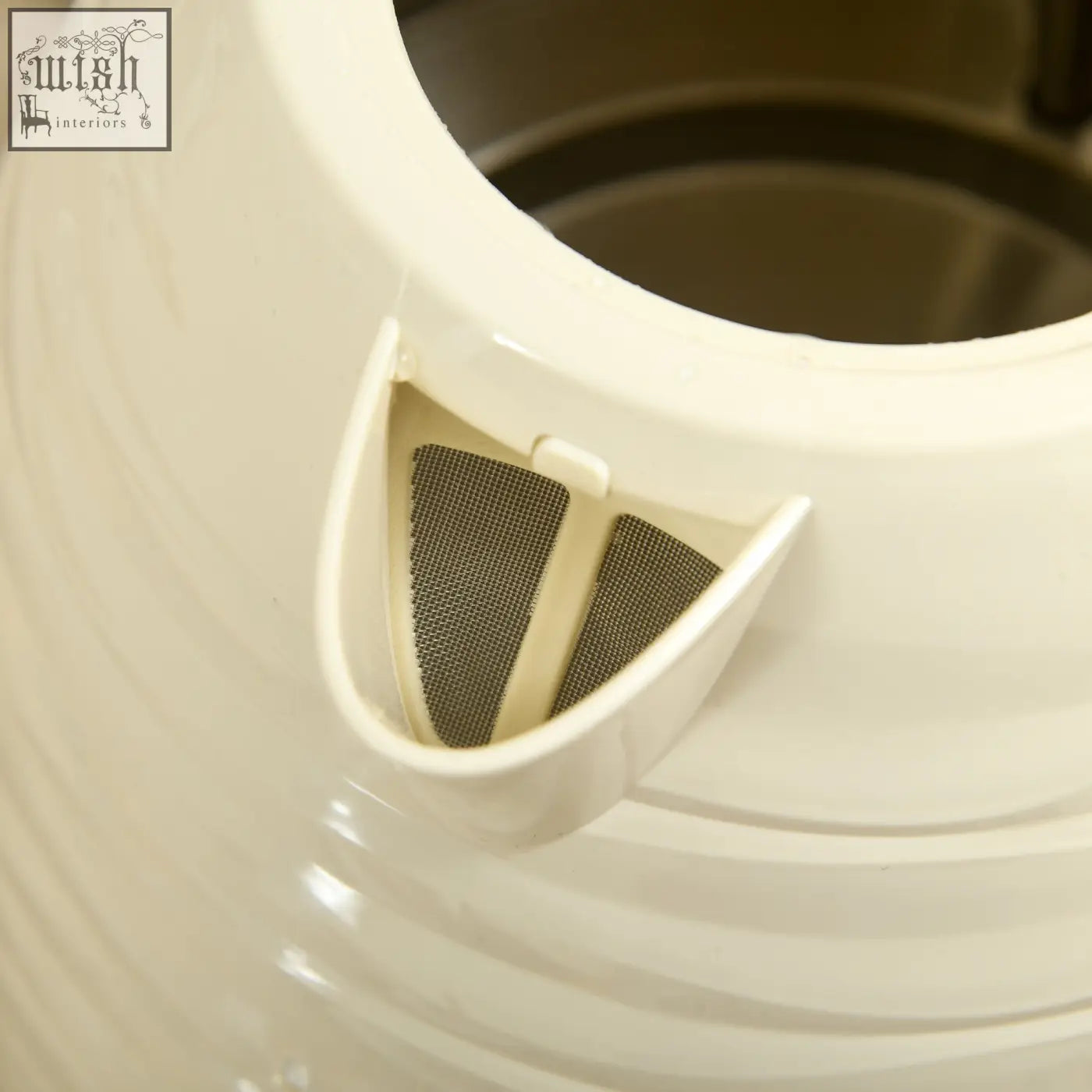 Cream-colored rapid boil kettle with stainless steel interior and mesh filter insert from homcom set