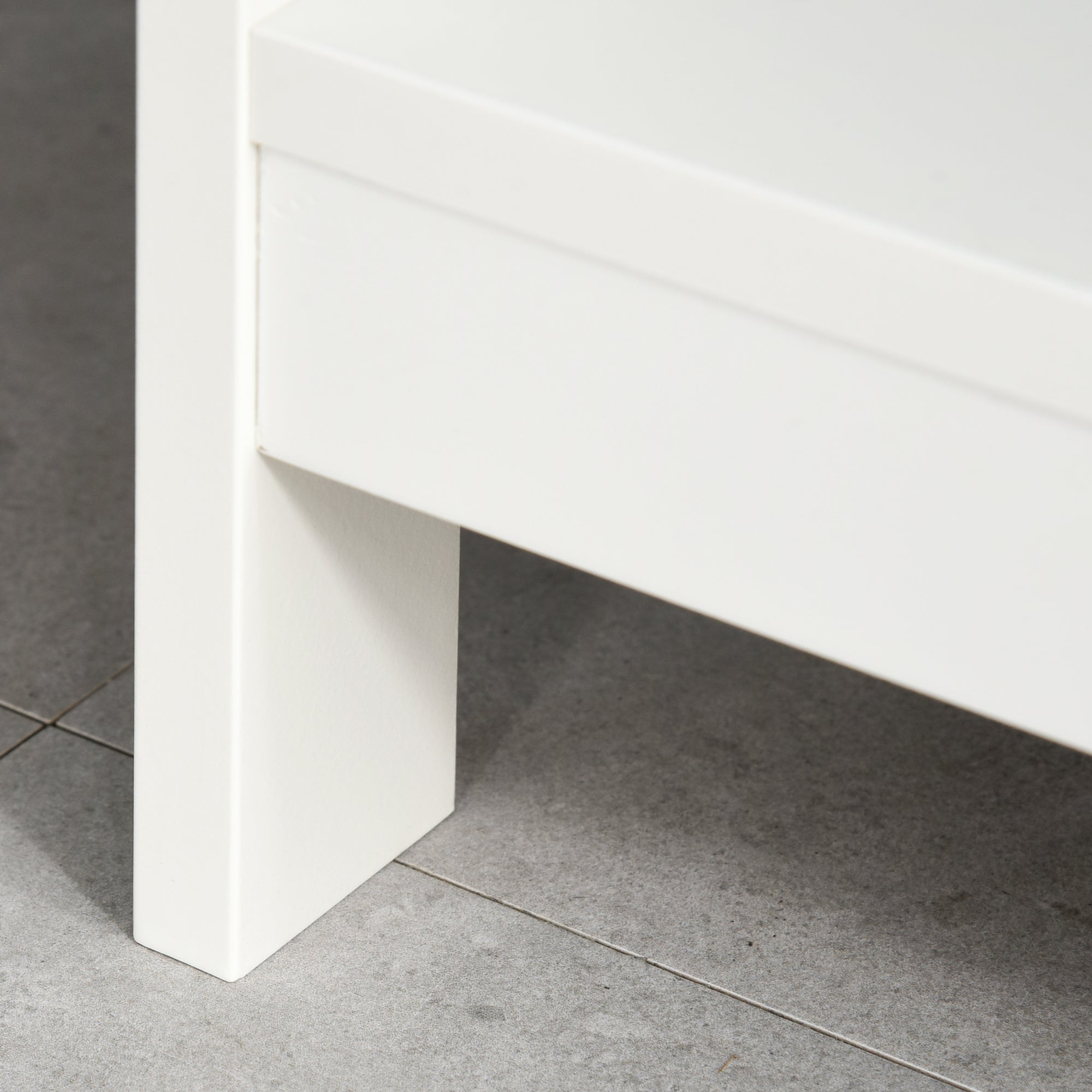 White painted wooden leg of homcom console table with two drawers and x support frame for living room or office