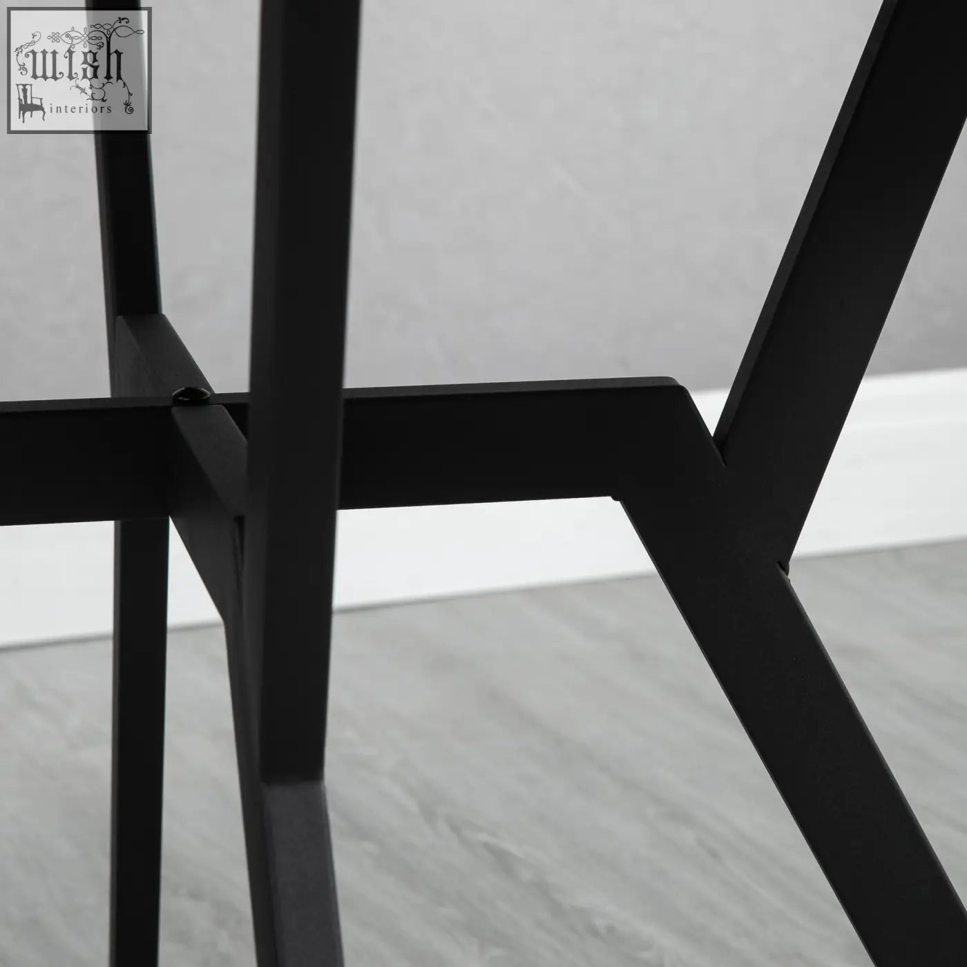 Black metal leg with angular design and anti-slip foot pads for homcom dining room table in brown and black