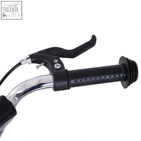 Black rubber handlebar grip and brake lever on chrome stem of homcom kids scooter with wide foot deck for ages 5+