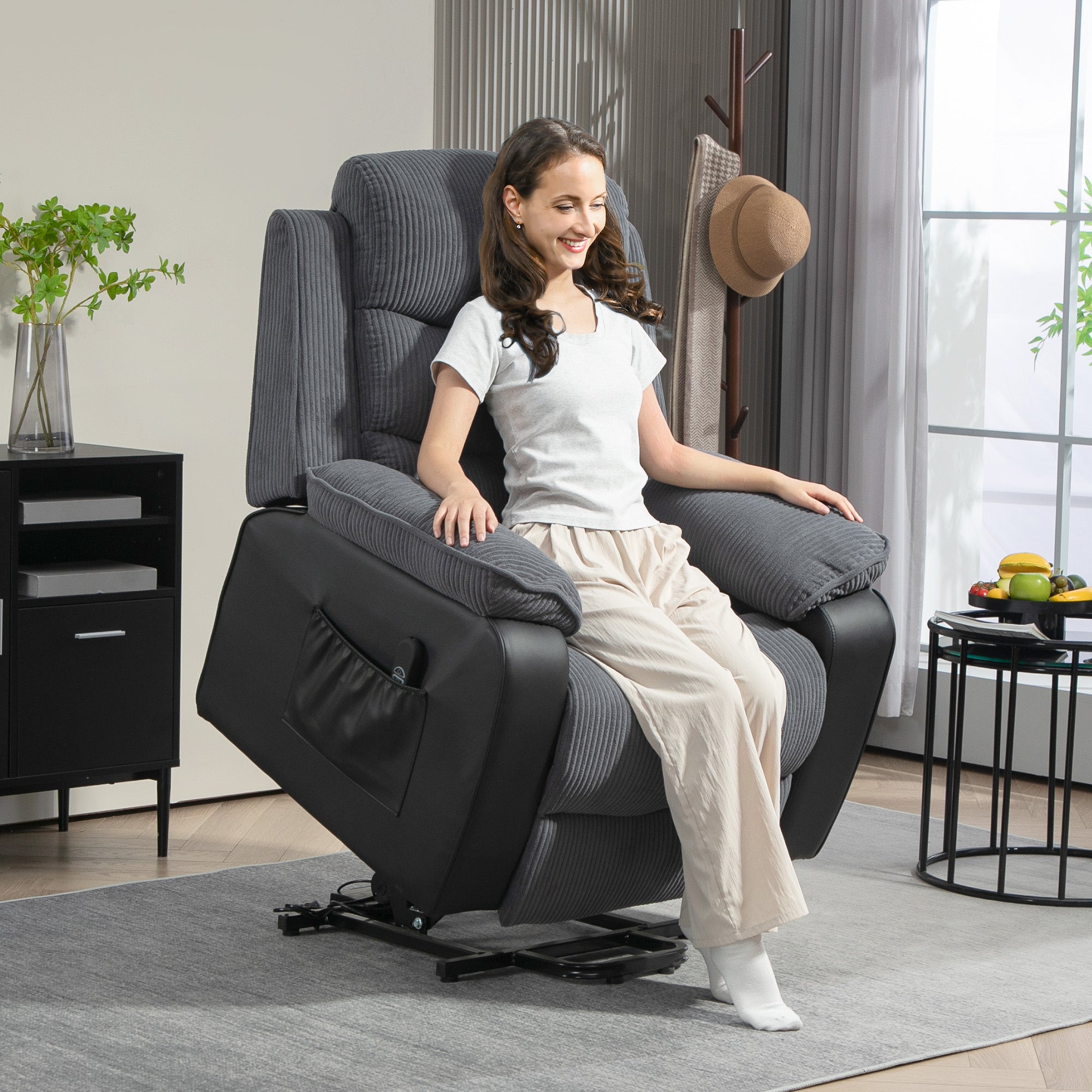 HOMCOM Power Lift Recliner Chair for Elderly, Patchwork Design Oversized Electric Riser and Recliner Armchair for Living Room with Remote Control, USB Port and 2 Side Pockets, Dark Grey