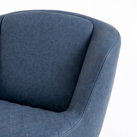 Blue faux leather upholstered bar stool with quilted seat and curved backrest from HOMCOM set of two